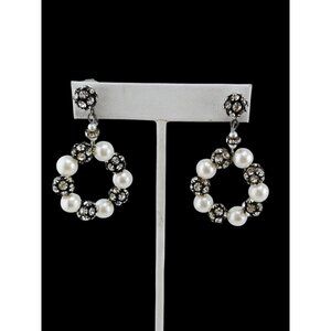 Vintage Pearl and Rhinestone Unsigned Hoop Clip Earrings (A7418)